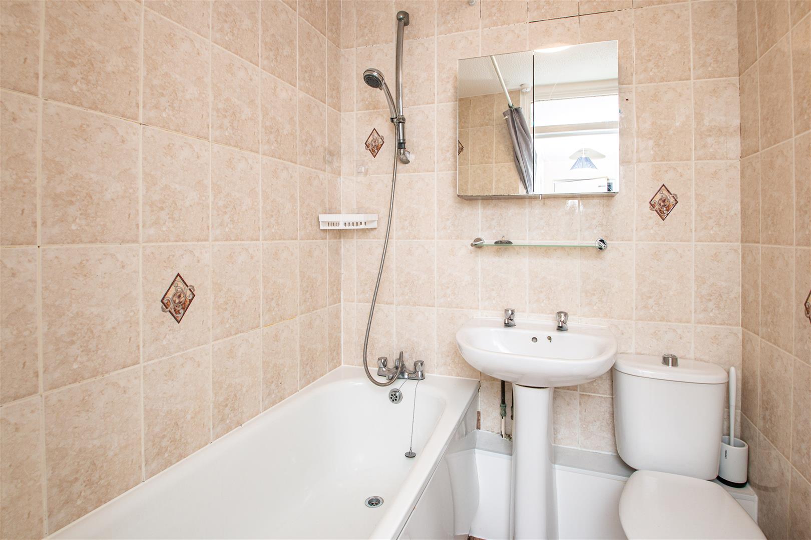 2 bed property in Troutbeck, Milton Keynes